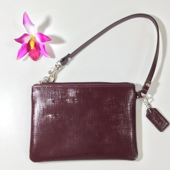 New never used Coach wristlet ❣️ - Picture 3 of 4